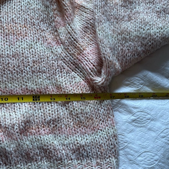 cropped muted rainbow sweater - Picture 6 of 10